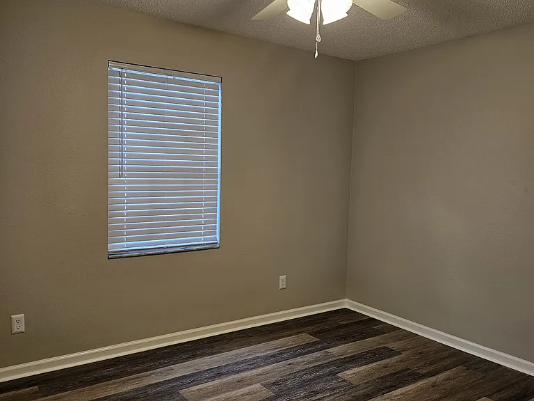 2602 Davis Ave — Photo 14