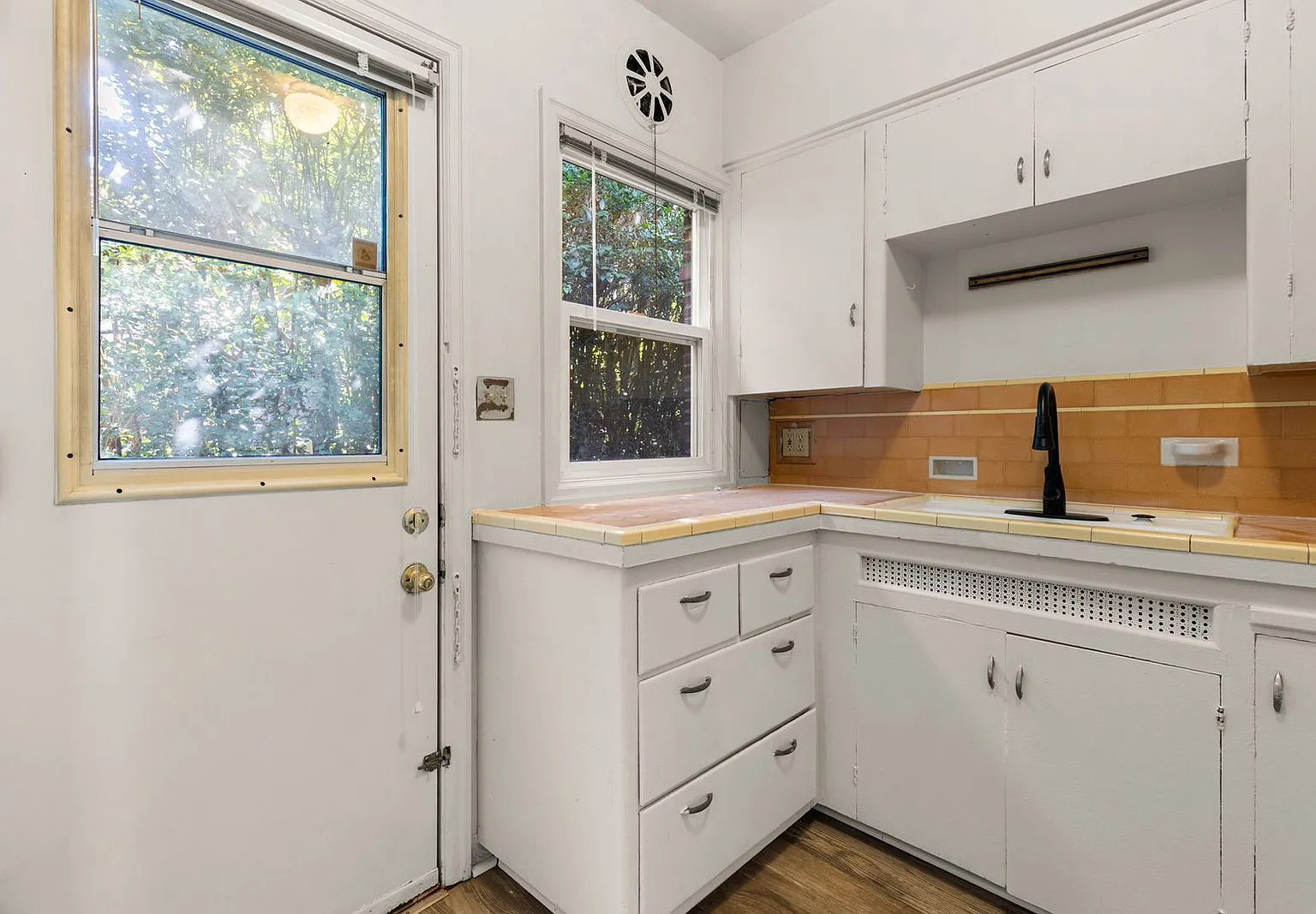 1 bed, 1.0 bath, 800 sqft, $1,750 — Photo 4