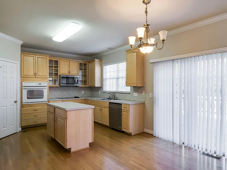 1812 Apple Ridge Cir — Photo 14
