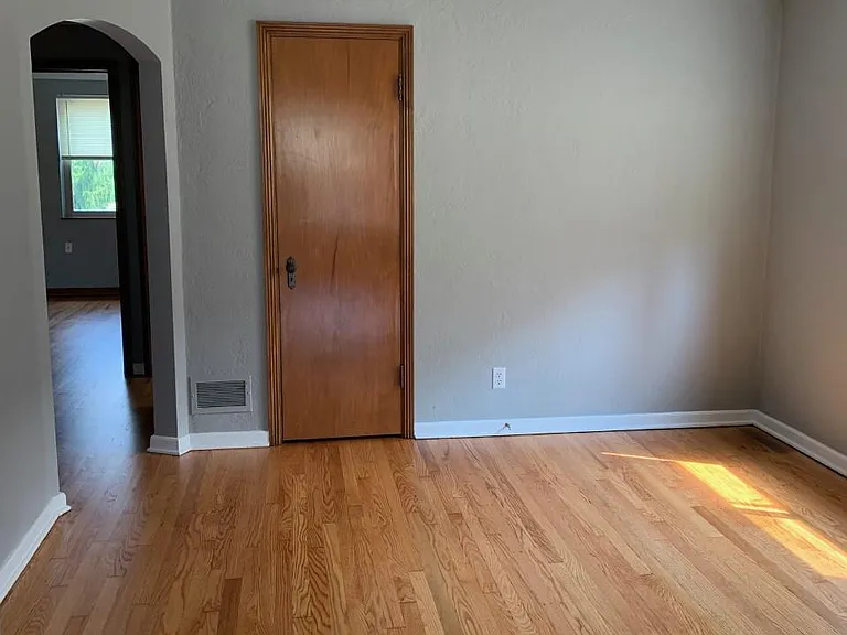 1796 Northwest Blvd #B — Photo 4