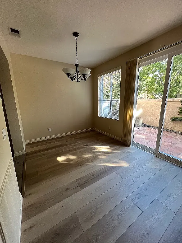 2 bed, 2.5 bath, 1250 sqft, $4,099 — Photo 3