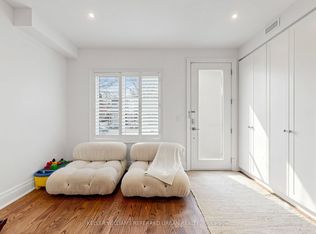 150 Rhodes Ave, Toronto, ON M4L3A1