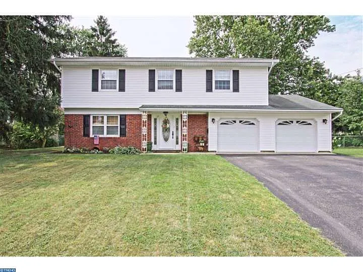 7 Spring Hill Dr photo 1