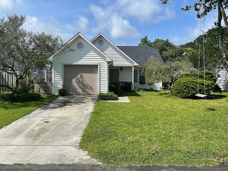1st image of 800 Antler Dr
