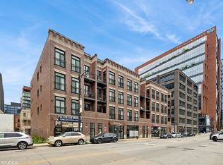 210 N Halsted St UNIT 4, Chicago, IL 60661