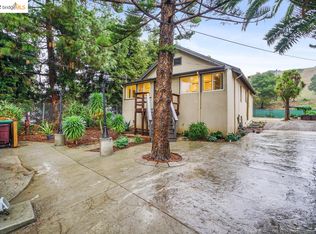 10520 Stella St, Oakland, CA 94605