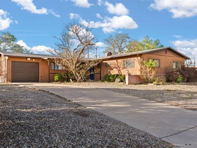 5804 Chaparral Cir NW, Albuquerque, NM, 87114