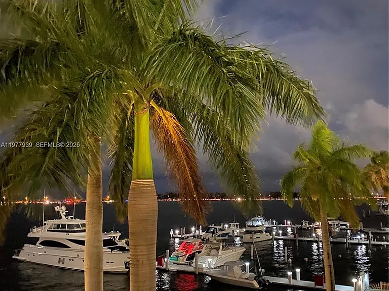 1541 Brickell Ave #B403 — Photo 28