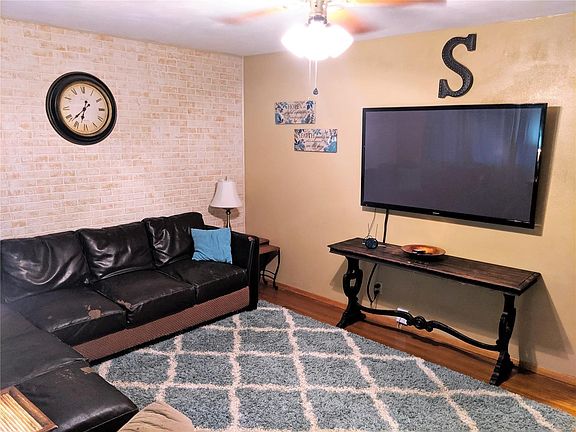 5th image of 3706 Robert Ave