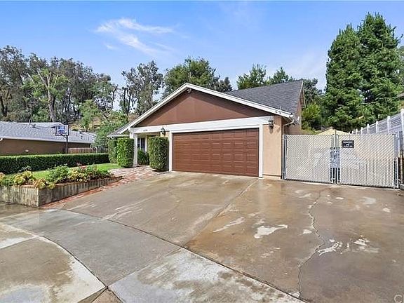 2nd image of 15278 Laguna Ct