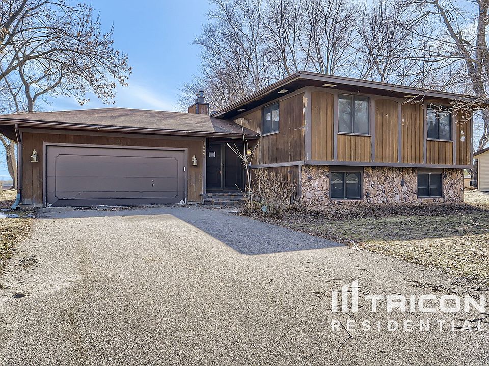 16691 N Hillcrest Ct, Eden Prairie, MN 55346 | Zillow