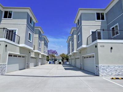 4216 Manhattan Beach Blvd, Lawndale, CA, 90260