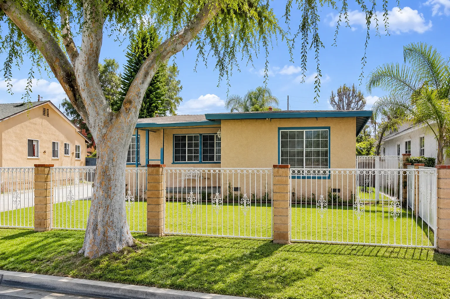 11525 Eddystone St — Photo 1