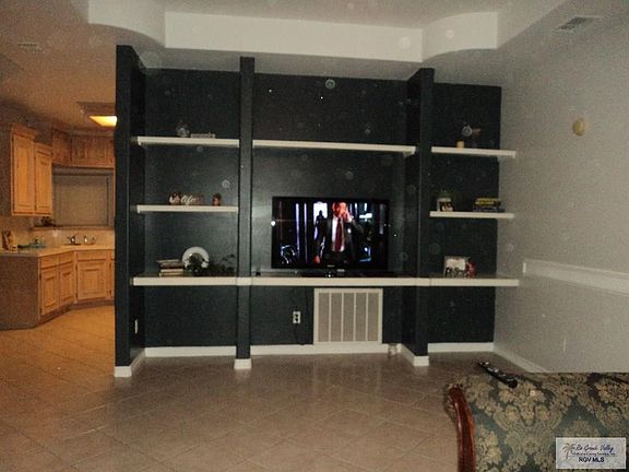 2nd image of 926 Paso Del Rio Dr