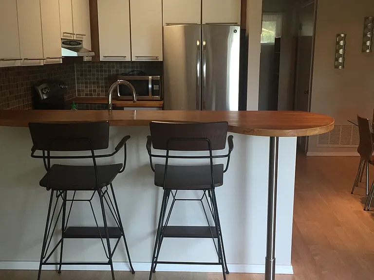 1900 Grove Ct #105 — Photo 4