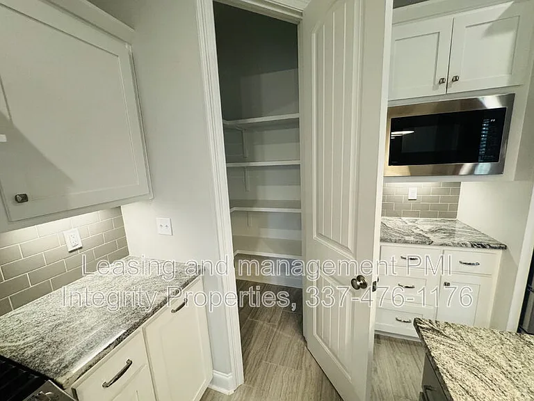 113 Oak Village Dr — Photo 20