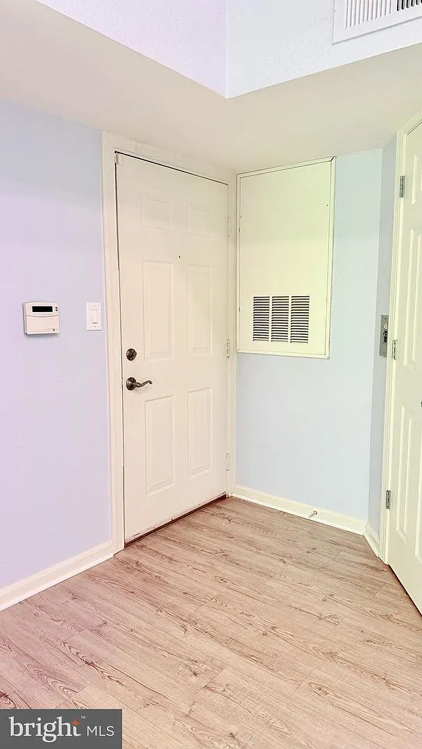 1 bed, 700 sqft, $1,900 — Photo 4
