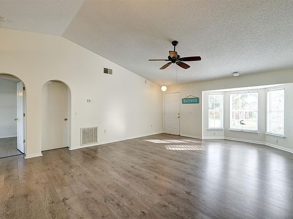 5th image of 3716 SW Hale Street
