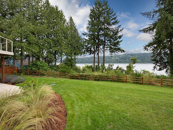 3rd image of 8084 NE Breakwater Ct
