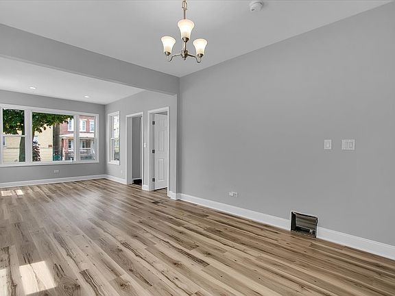 4th image of 6233 S Claremont Ave