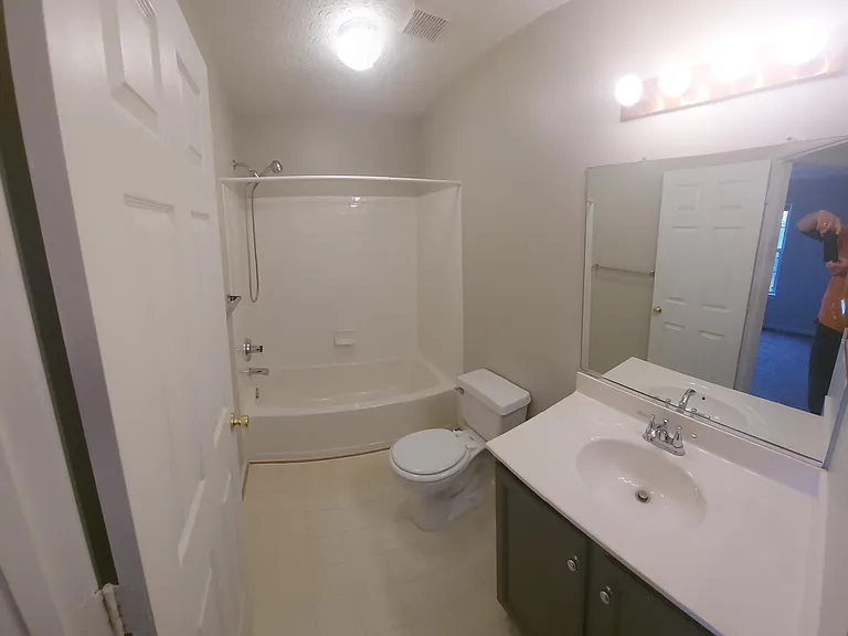 20146 Daniels Cir — Photo 11