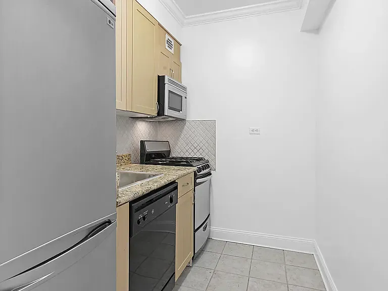 41 Park Ave #4D — Photo 9