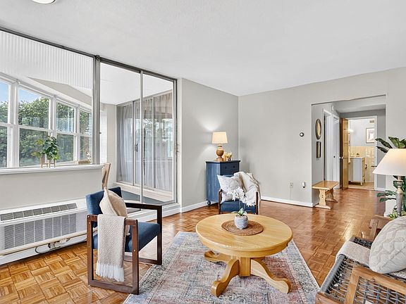 4th image of 101 Mulberry St APT 519