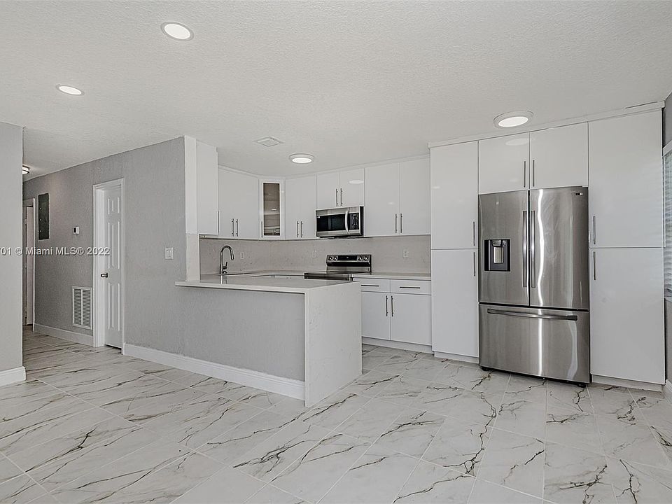 1st image of 3420 5th St