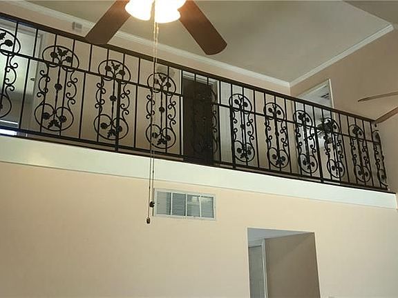4th image of 518 Oak Allee Dr