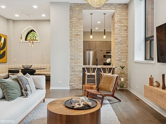 5th image of 921 N Hoyne Ave #1