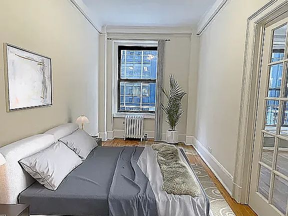 5th image of 105 W 55th St APT 5B