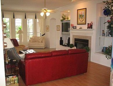 3rd image of 10920 Piping Rock Cir