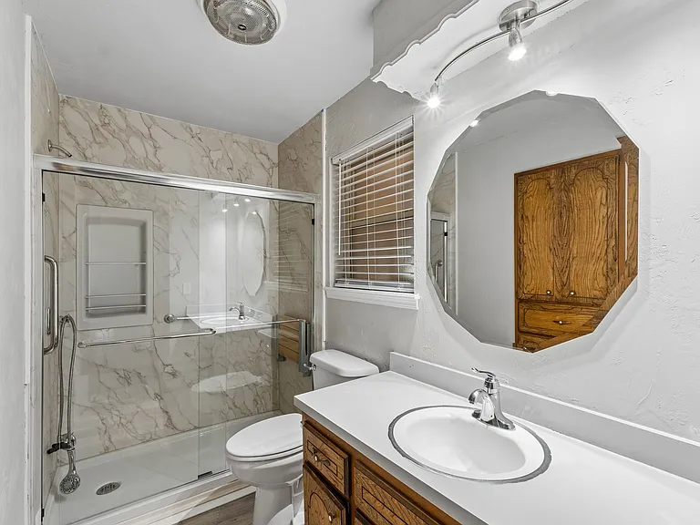 101 Oakside Dr — Photo 12