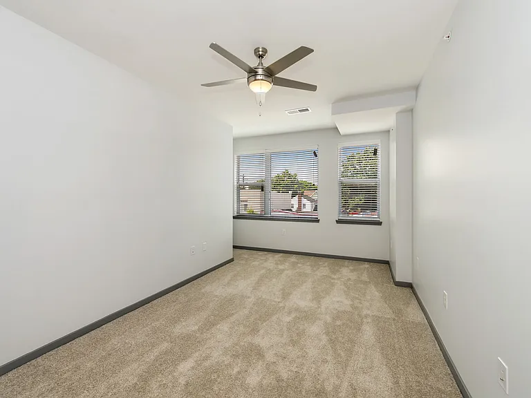 Wilshaw — Photo 24