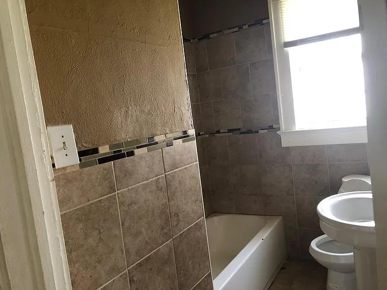 1278 Patterson St — Photo 18