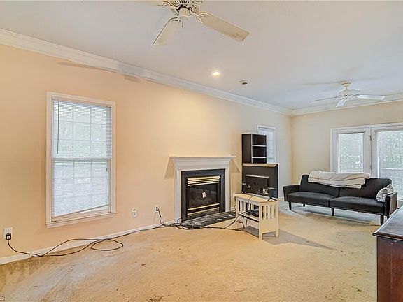 3rd image of 1804 John Glenn Dr