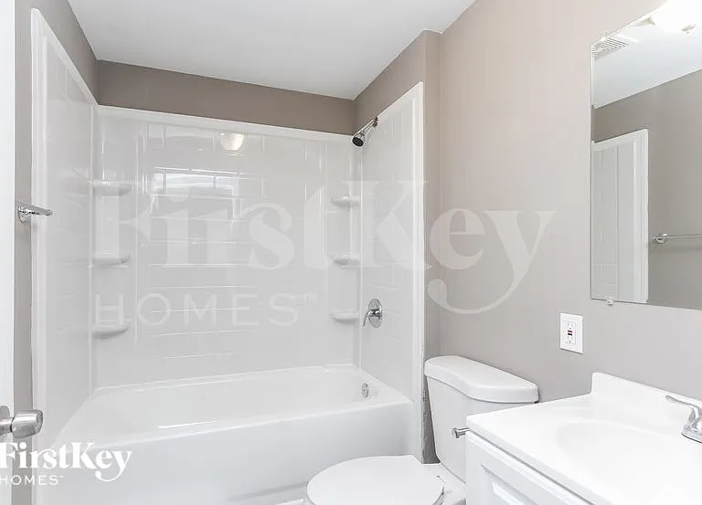 910 Woodlark Dr — Photo 14