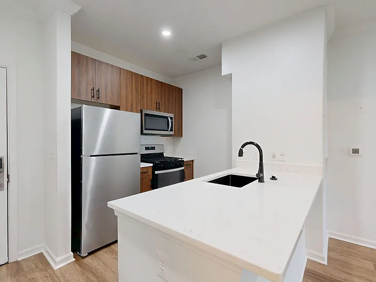 Sullivan Place — Photo 91