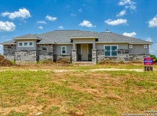 164 Gentle Breeze, Floresville, TX 78114
