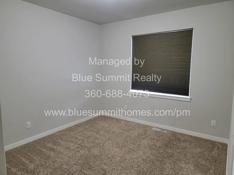 105 Brodie St SE — Photo 12
