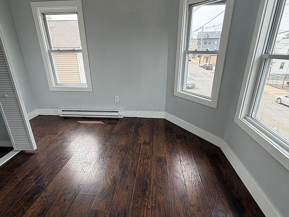 5th image of 334 Admiral St Floor 2