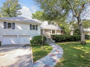 10 Anpell Dr, Scarsdale, NY 10583
