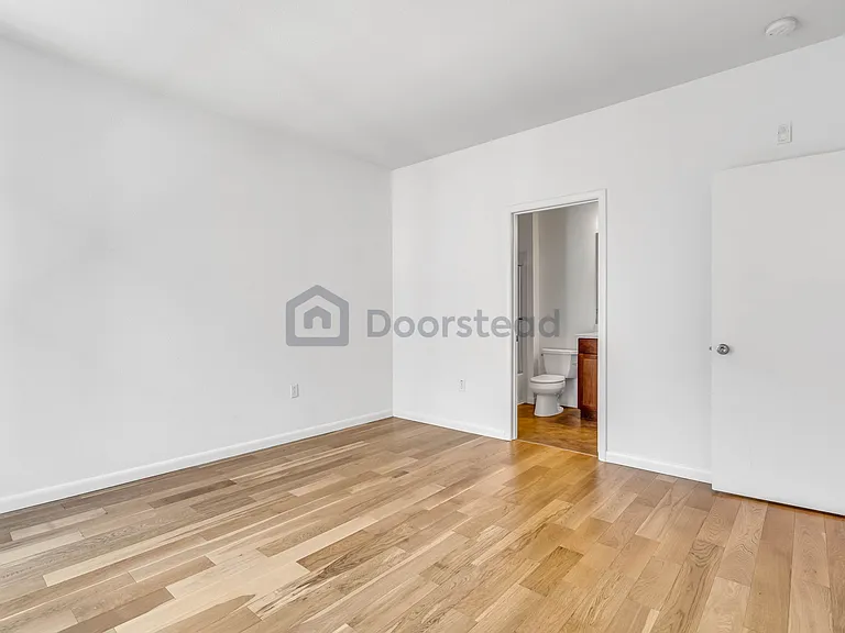 6466 Hollis St #321 — Photo 31