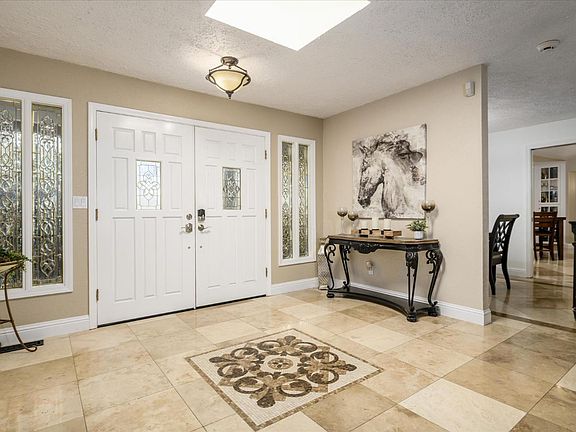 4th image of 3165 Oakwood Rd