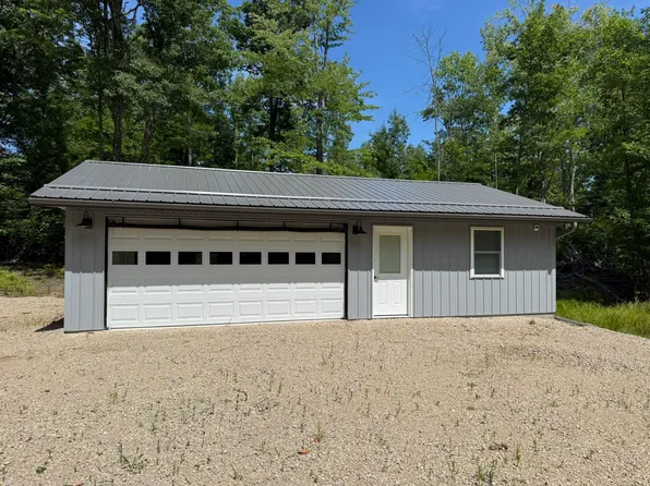 N11920 Menominee Woods Dr, Wausaukee, WI 54177