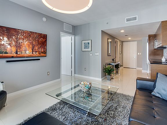 3rd image of 495 Brickell Ave APT 3308