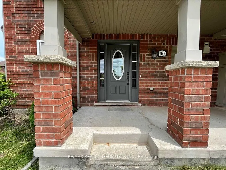 30 Gleave Ter — Photo 3