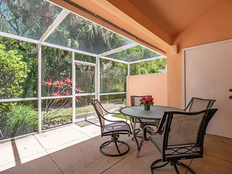 1506 Coral Oak Ln #1303 — Photo 24