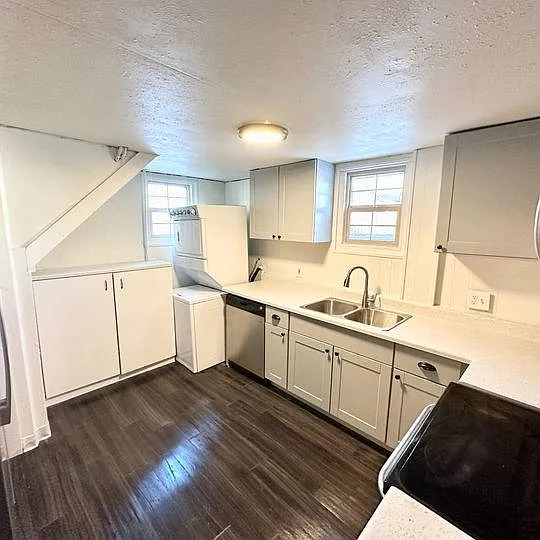 1026 Sycamore St #1/2 — Photo 10