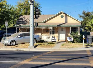 462 N E Street, Tulare, CA 93274